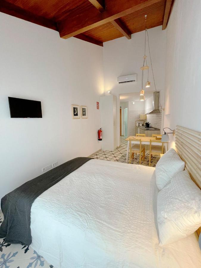 Torre De La Yerba Apartment Cáceres Exterior photo